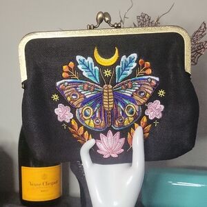 NWT Embroidered Black Kisslock Clutch with Butterfly Design